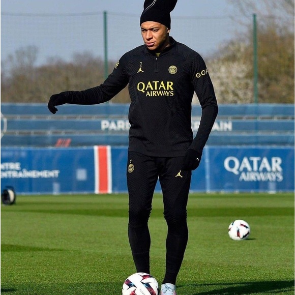 🚨SOLD VIA DEPOP - Jordan x PSG soccer pants - Picture 3 of 9